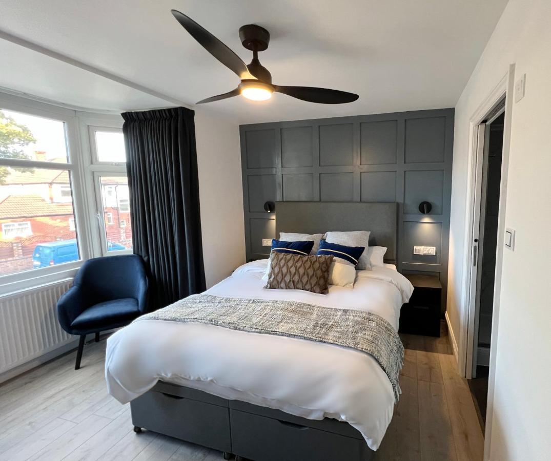 United Home B&B Селфорд Екстер'єр фото