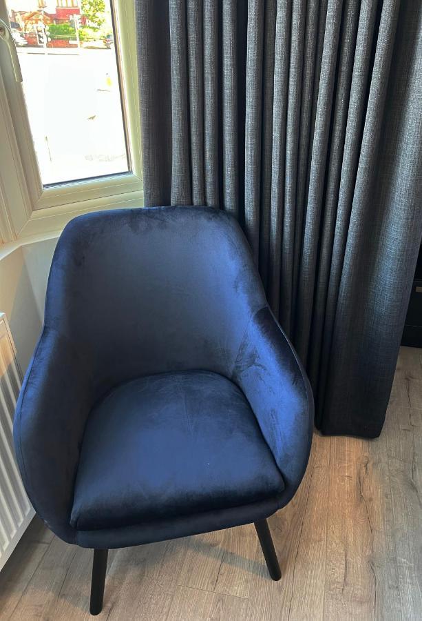 United Home B&B Селфорд Екстер'єр фото