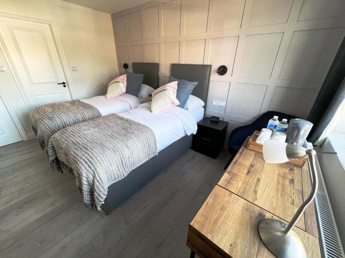 United Home B&B Селфорд Екстер'єр фото